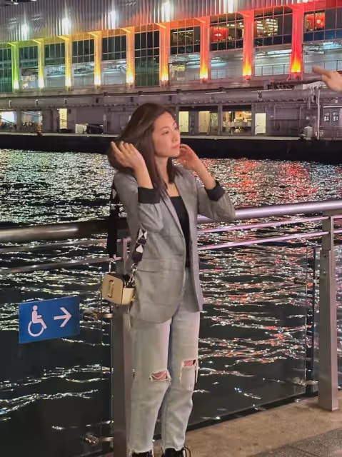 41歲陳自瑤香港被偶遇!個子矮小長相普通,被嘲:網紅都比她好看
