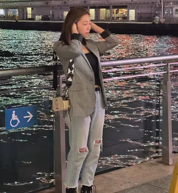 41歲陳自瑤香港被偶遇!個子矮小長相普通,被嘲:網紅都比她好看