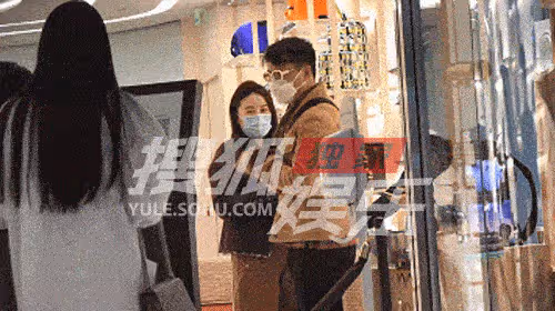 段奕宏夫婦購物被拍,日籍太太胖到認不出,結婚11年約定做丁克