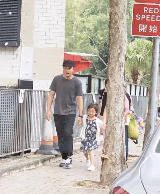小糯米仍不知爸爸新戀情,劉丹露面狠夸李曉峰,不強求兒子再追生