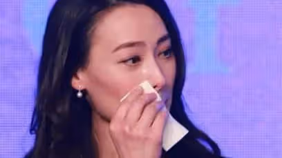 梁洛施疑似遁入空門？23歲拿到10億分手費，住5億豪宅卻覺人生無趣