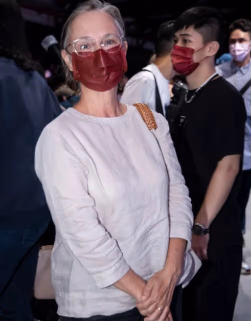 周華健混血兒子演歌劇!梳沖天辮造型太奇特,鬍子拉碴不像90後