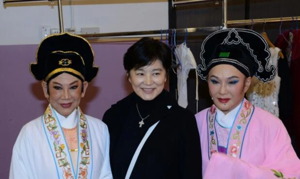 83歲凌波與85歲金漢罕露面,結婚57年恩愛如初,移民多年生活幸福