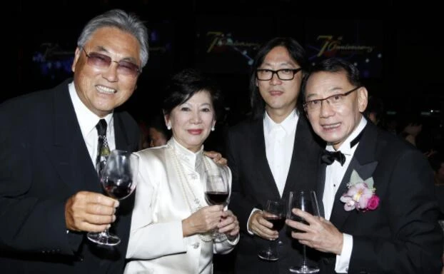 83歲凌波與85歲金漢罕露面,結婚57年恩愛如初,移民多年生活幸福