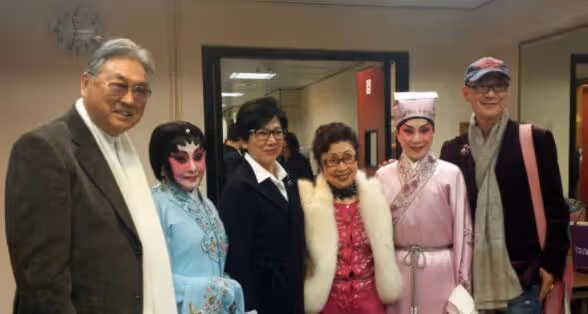 83歲凌波與85歲金漢罕露面,結婚57年恩愛如初,移民多年生活幸福