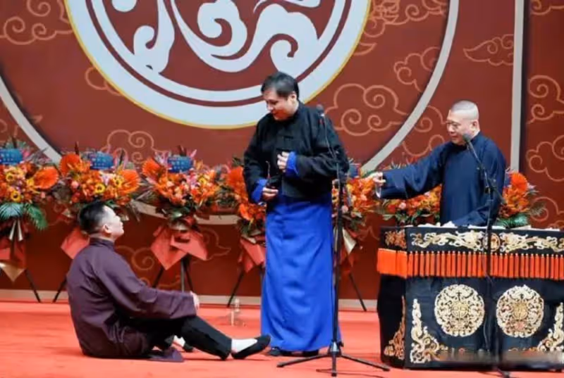 硬剛主流相聲大會,德雲社相聲大會更勝一籌,相聲圈內鬥何時能停
