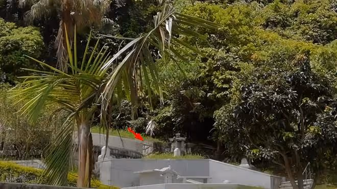 藍瓊纓墓地新動態:使用昂貴青崗石打造,與何鴻燊墓位保持距離