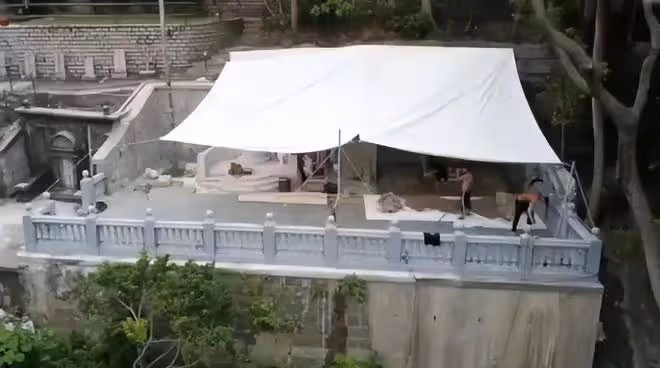 藍瓊纓墓地新動態:使用昂貴青崗石打造,與何鴻燊墓位保持距離