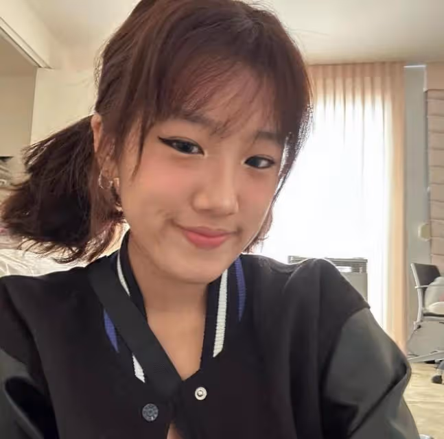 濃妝,網襪,賈靜雯17歲的女兒將東南亞風格進行到底