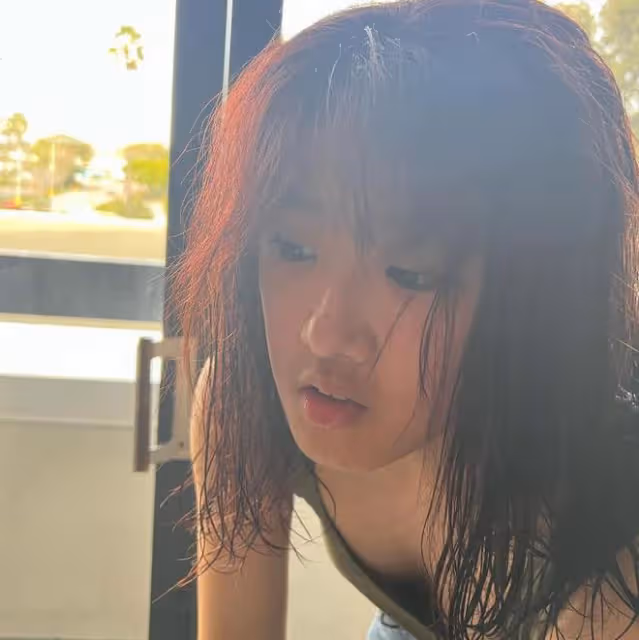 濃妝,網襪,賈靜雯17歲的女兒將東南亞風格進行到底