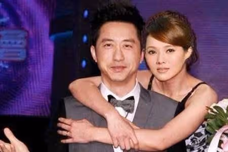 相戀22年，疑「被不忠誠」的庾澄慶，如今竟公開支持前妻伊能靜