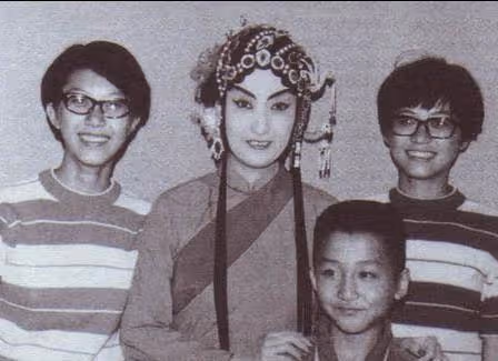 相戀22年，疑「被不忠誠」的庾澄慶，如今竟公開支持前妻伊能靜