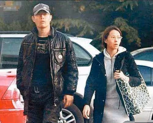 相戀22年，疑「被不忠誠」的庾澄慶，如今竟公開支持前妻伊能靜