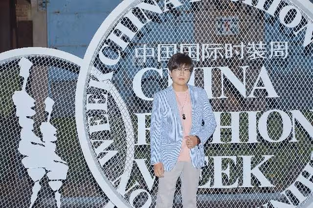 桑姓「欠薪」藝人身份被扒，系好聲音分賽區冠軍，嫌丟人註銷帳號