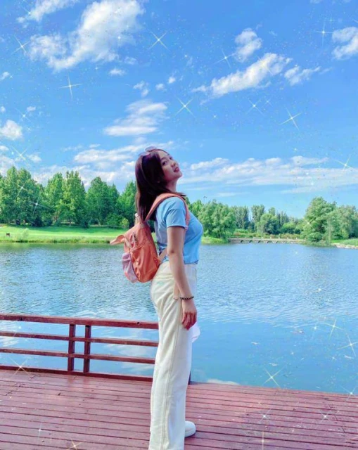 22歲童星林妙可曬禿頭照,頭頂頭髮少一大塊兒,在線發文求助網友