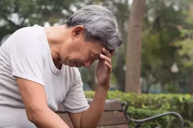我退休工資5200元，拆遷款85萬，一場大病後發現:女婿比兒子靠譜