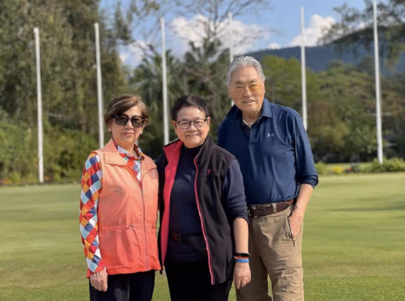 83歲邵氏女星回香港探親,約友人打高爾夫球,狀態年輕不像年過80