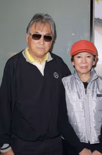 83歲邵氏女星回香港探親,約友人打高爾夫球,狀態年輕不像年過80
