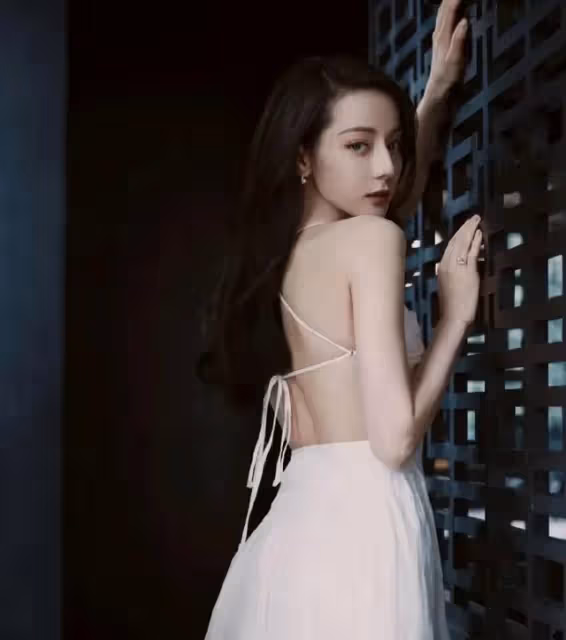 迪麗熱巴太厲害了,被評為2023全球最美女演員,引爆全球娛樂頭條