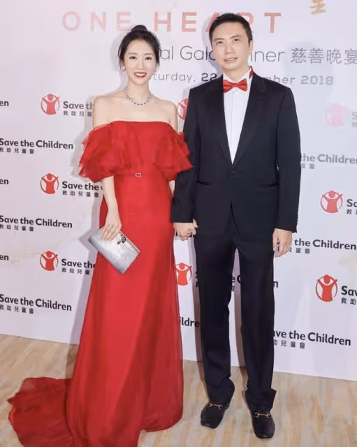 38歲闊太李念官宣懷3胎,肚子又大又圓,1句話力證與丈夫感情依舊