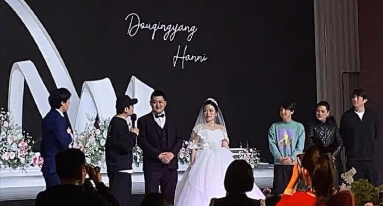 常遠小舅子大婚,主婚人沈騰致辭笑翻全場,一個動作暴露真實人品