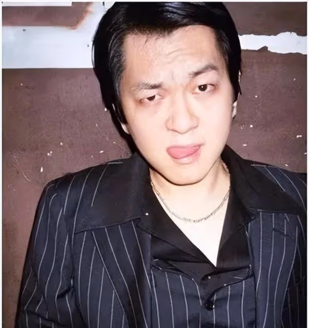 相貌平平又滿身槽點的張哲軒,憑啥追到年輕貌美的金馬影后馬思純