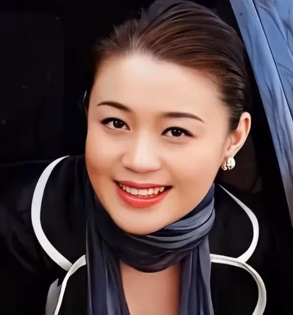 關婷娜:長相漂亮戲也好,21歲跟隨趙本山,40歲依舊單身