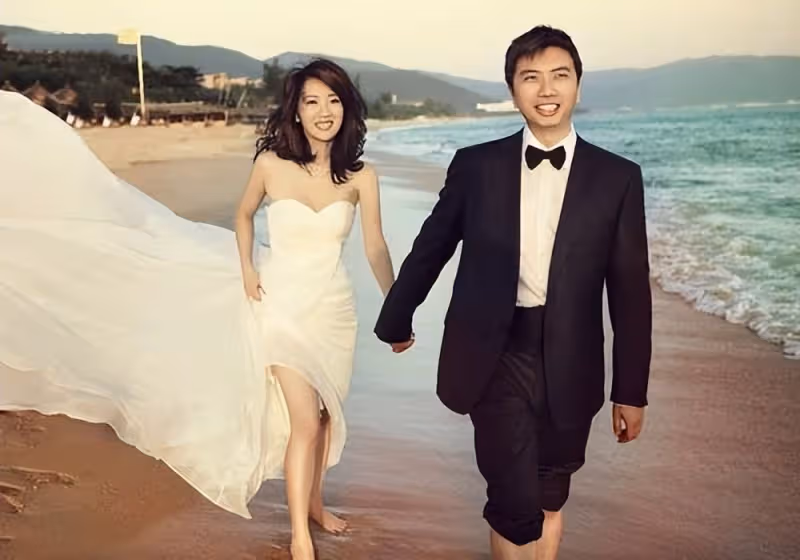 38歲闊太李念官宣懷3胎,肚子又大又圓,一句話力證與丈夫感情依舊