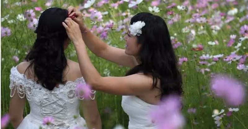 閨蜜搶走我老公，算命師卻跟我說：「妳以後還要感謝妳閨蜜！」1年後，接到閨蜜電話超傻眼！