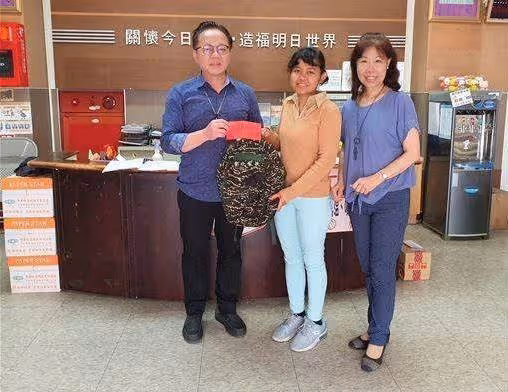 女移工離台前「捐薪助貧童」省吃儉用養3弟妹:我知道貧窮有多苦!社工歎:「30年頭一次見」