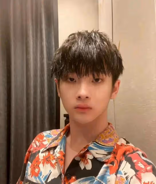 桑姓藝人活動現場被強制執行,曾屢登央視,害怕被拘留現場籌錢