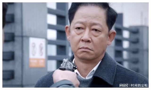 央視果然最懂反腐劇的,把體制內「潛規則」,毫不避諱的拍了出來