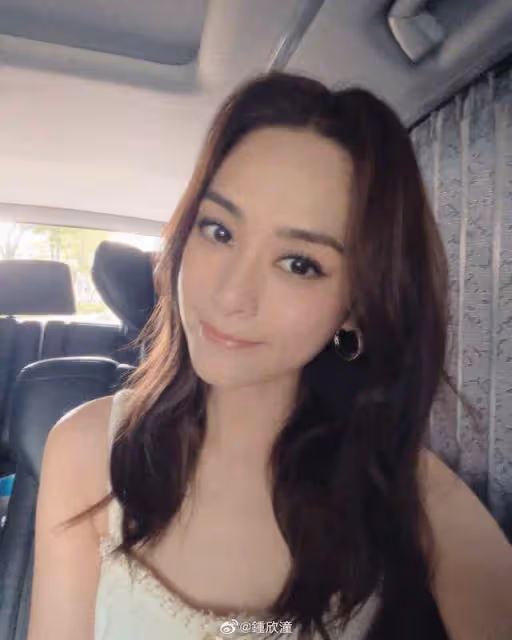 阿嬌社交平台大曬旅行照，美顏過度被網友吐槽失真：不美顏更美