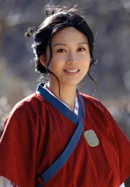 個個頂著一張「科技臉」,這5位整容女星,別出來侮辱觀眾了!