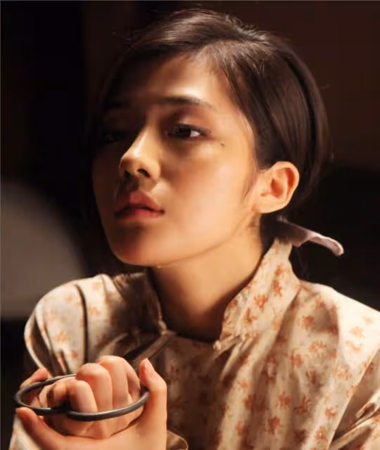 個個頂著一張「科技臉」，這5位整容女星，別出來侮辱觀眾了！