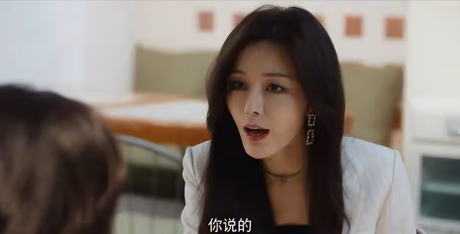 個個頂著一張「科技臉」，這5位整容女星，別出來侮辱觀眾了！