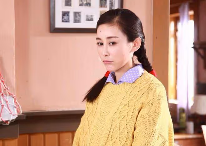 個個頂著一張「科技臉」，這5位整容女星，別出來侮辱觀眾了！