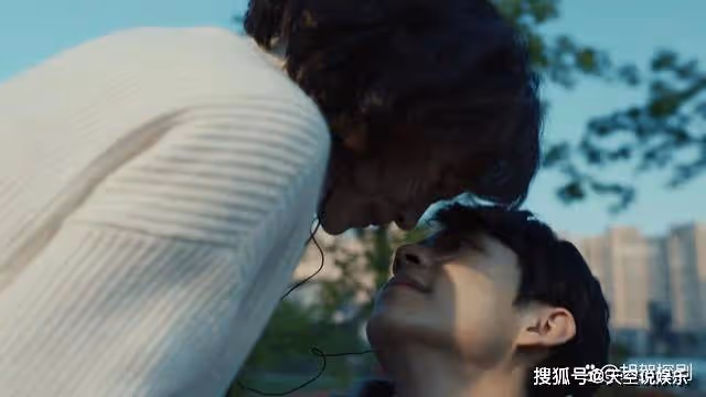 《我們的日子》姥姥去世後淑霞抑鬱，東方宏失蹤雪花思宇提分手