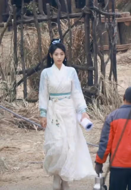 《武庚紀》女主選對了,邢菲二搭任嘉倫是賣點,妝造在線元氣滿滿