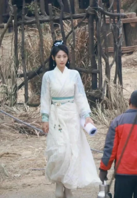 《武庚紀》女主選對了,邢菲二搭任嘉倫是賣點,妝造在線元氣滿滿
