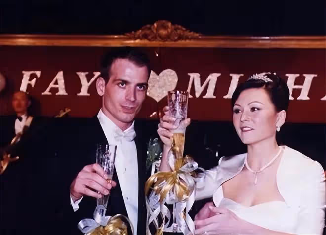 恭喜!賭王48歲嫡孫女宣布再婚,洋男友離異帶娃,從事摩托車行業