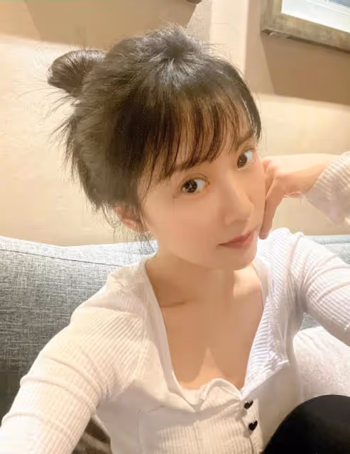 38歲女星李念官宣懷三胎,網友:建議那些有錢人,起碼生十個打底