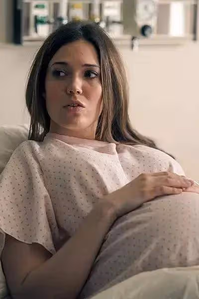 快到了!好萊塢女星曼迪·摩爾預產期前曬孕照,著急「卸貨」