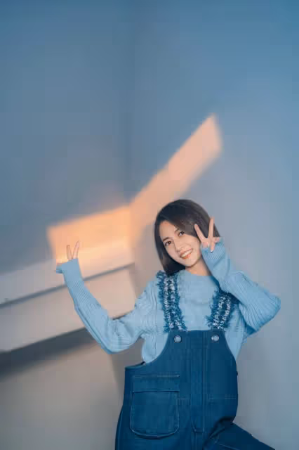 曝當紅女星與三搭導演疑曖昧，兩人同養小狗，後者刪除照片引懷疑