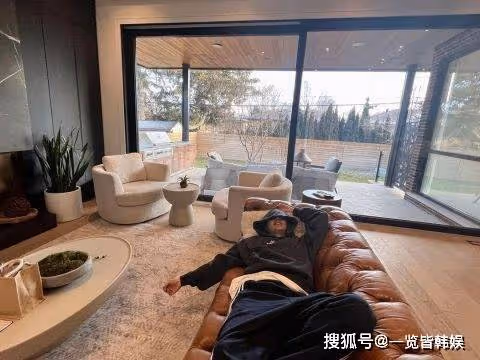 李敏鎬往加拿大為拍戲準備 丁一宇調侃其搬空超市 多部新作品待播