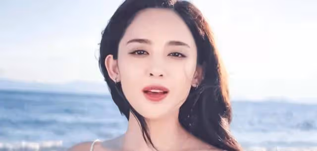 2023年女明星集體臉崩!劉詩詩大變樣,童謠被嘲小老太,楊紫老氣