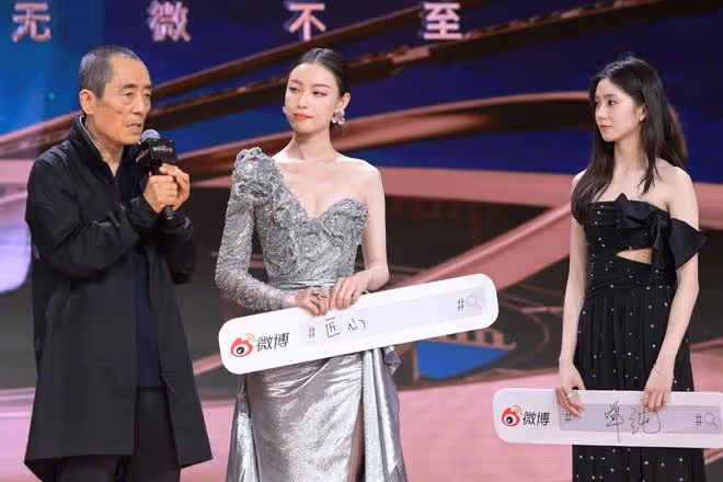 央視怒批「絕望的文盲」,王一博、趙露思中槍,年輕頂流成重災區