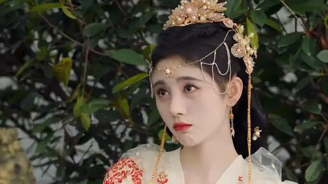 央視怒批「絕望的文盲」,王一博、趙露思中槍,年輕頂流成重災區
