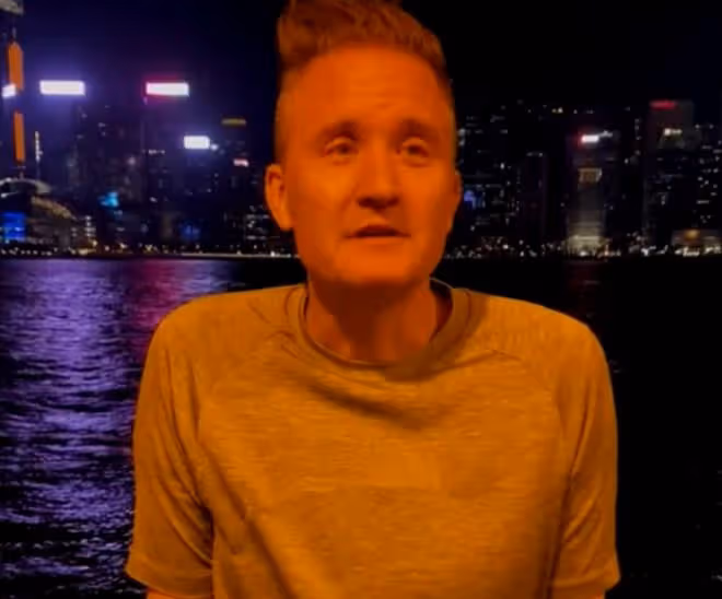 50歲TVB男星宣布2度離婚!稱可能是因經濟拮据被拋棄,痛哭一整晚