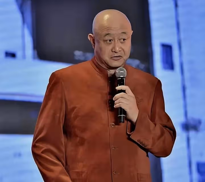 「七姓家奴」陳寒柏,亂接廣告自毀名聲,今竟成了「相聲泰斗」?